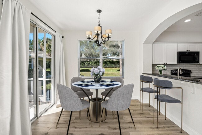 Building Photo - 4963 Grinnell St