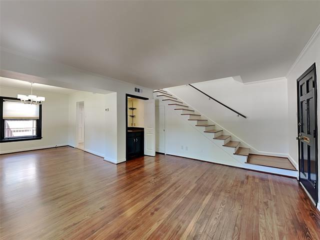 Building Photo - 6442 Bordeaux Ave