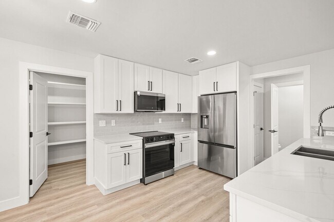 Building Photo - “Newly Remodeled 4BR Home in Prime San Antonio Location”