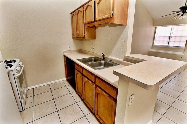Building Photo - 1380 Trudy Elaine Dr