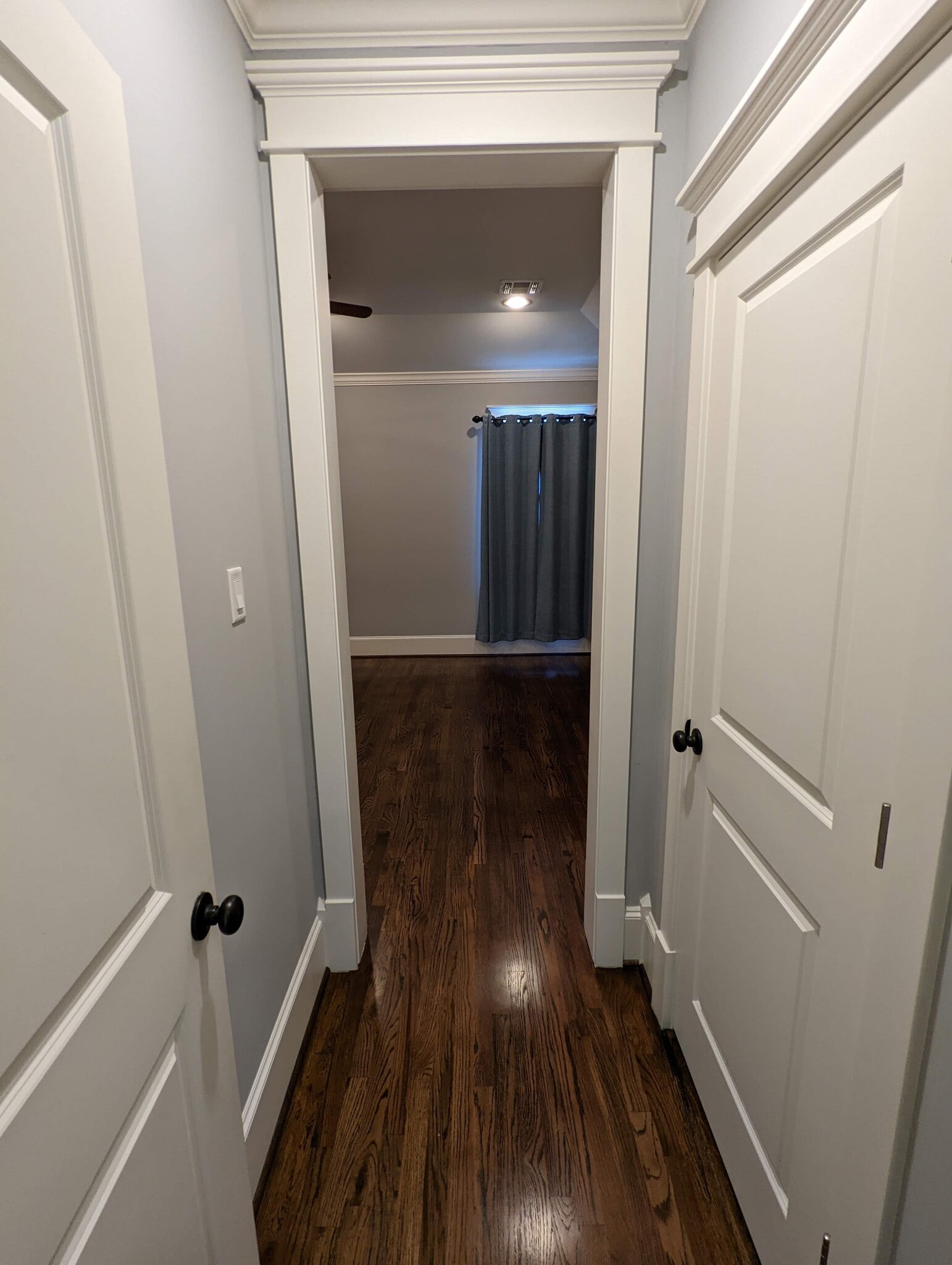 Building Photo - 722 E 29th St