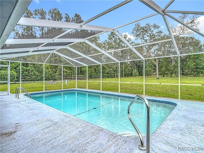 Building Photo - 884 W Massachusetts St