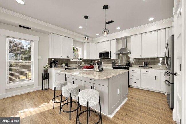 Building Photo - 4240 34th St