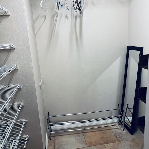 Building Photo - 1785 SE Westmoreland Blvd