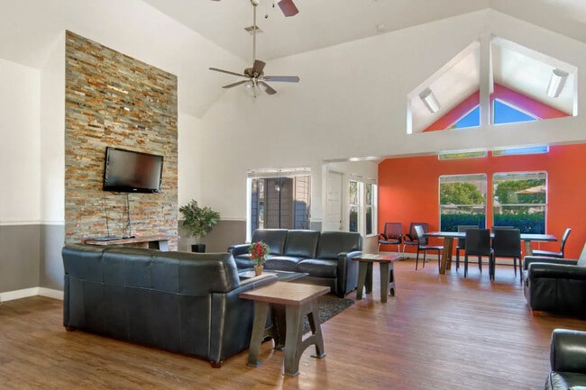 Building Photo - 541 Cutwater Ln