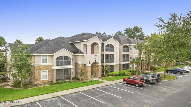 Building Photo - 940 Village Trail