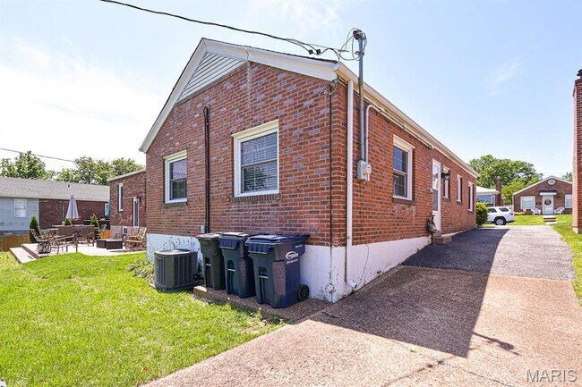 Building Photo - 5114 Michael Ave