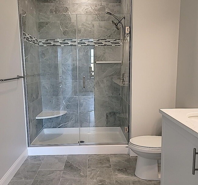 Building Photo - "Spacious 2-Bed, 2-Bath Gem in Medford - 1480 Sq Ft of Comfort Awaits!"