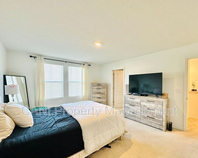 Building Photo - 745 Benoi Dr