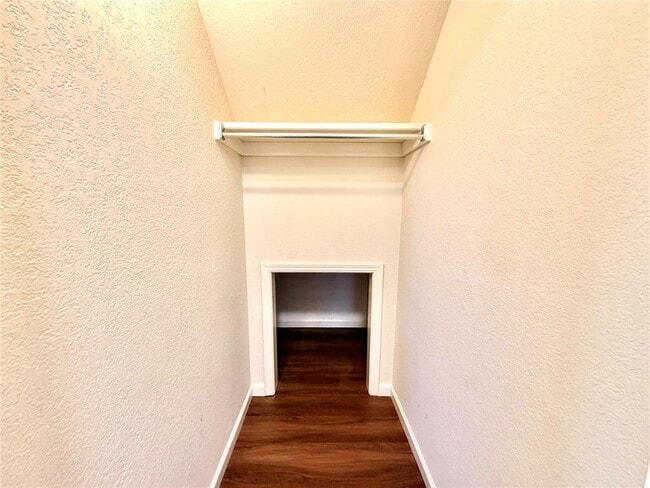 Building Photo - 12007 Shady Trail Ln