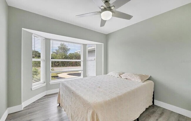 Building Photo - 9492 Galaxie Cir