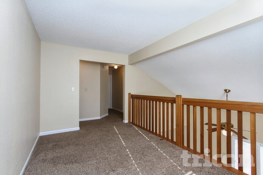Building Photo - 8847 Himebaugh Ln