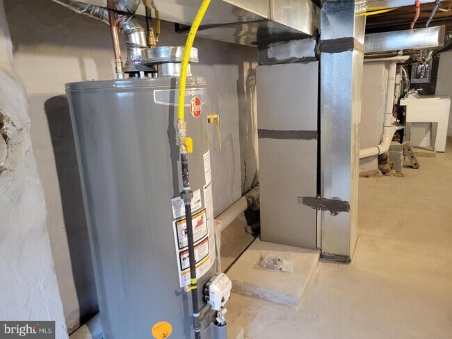 Building Photo - 1514 S 27th St