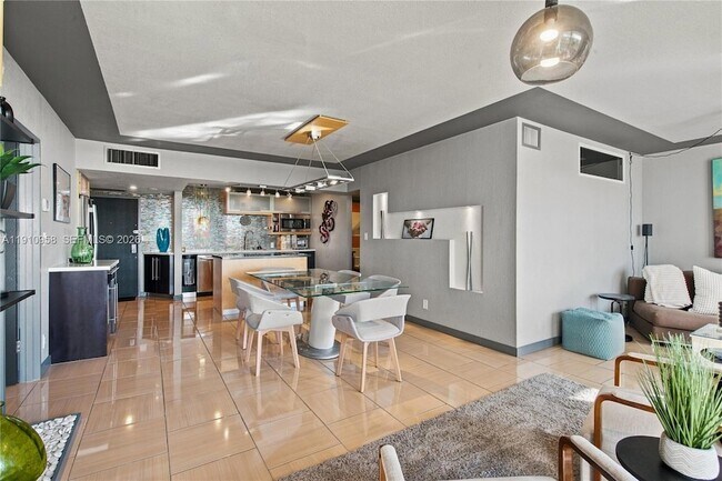 Building Photo - 500 Three Islands Boulevard