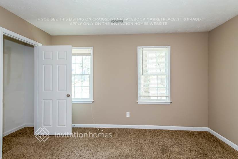 Building Photo - 4904 Shallow Creek Trail NE
