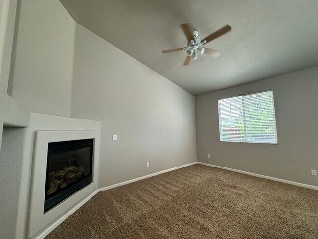 Building Photo - Spacious 4 Bed / 2 Bath Home in North Reno – $2,400/mo