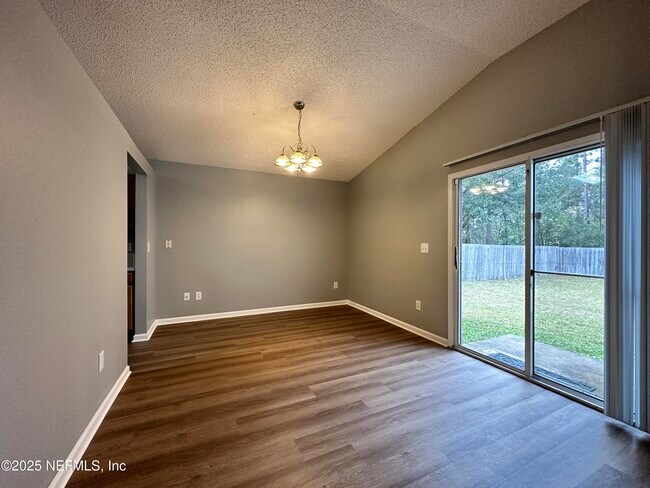 Building Photo - 8705 Star Leaf Rd N