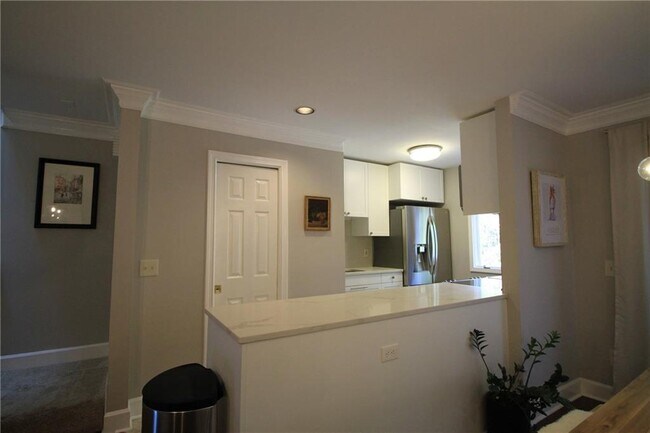 Building Photo - 1467 Monroe Dr NE