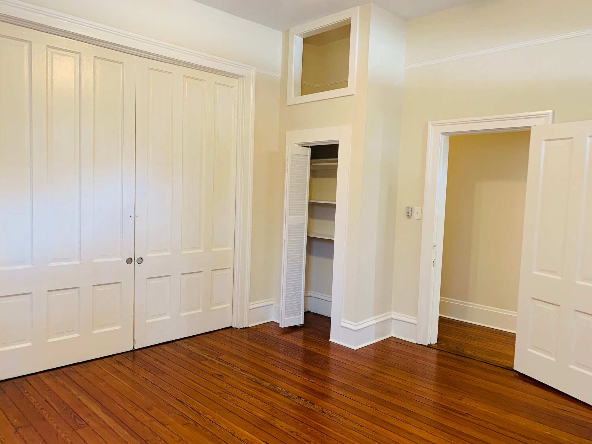 Building Photo - 903 Montgomery St