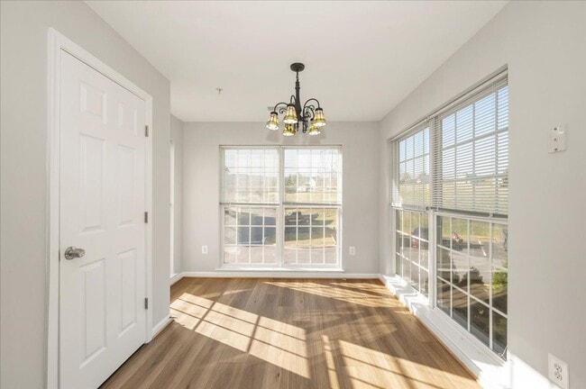 Building Photo - Wonderful Condo For Lease