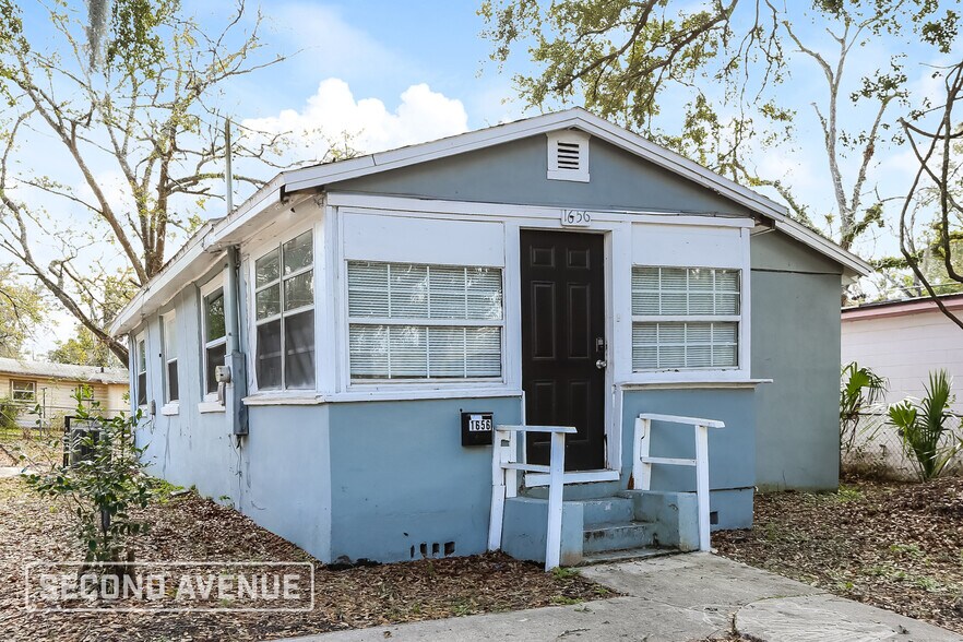 Building Photo - 1656 W 30th St