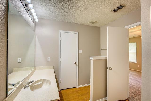 Building Photo - 2363 Laurelhill Ln