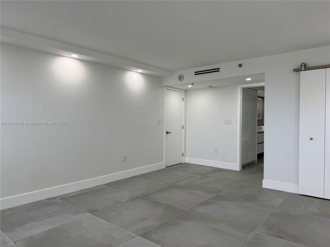 Building Photo - 1201 S Ocean Dr