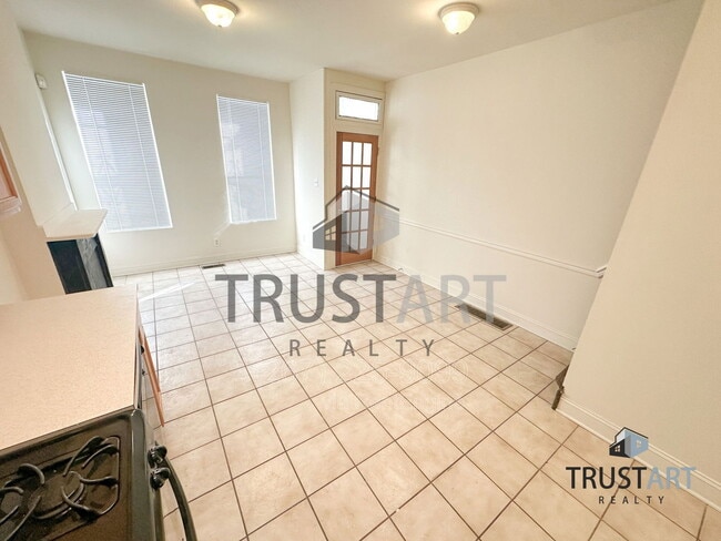 Building Photo - 2034 N Cleveland St