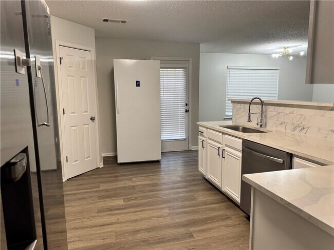 Building Photo - 4228 Defoors Farm Trail