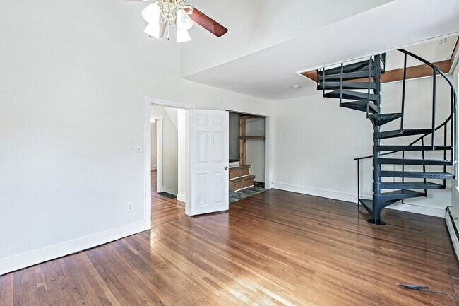 Building Photo - 3 bedroom, 1.5 bath home in The Triangle, Wilmington, DE