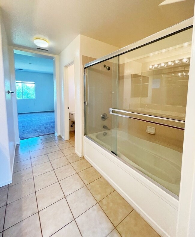 Building Photo - Cute 2 story home in Natomas, 2 master bed...