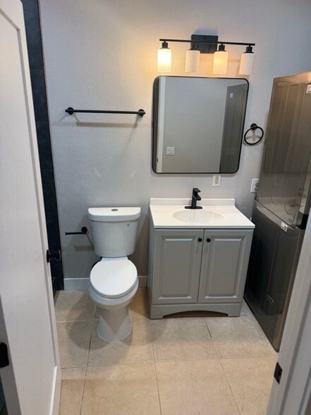 Building Photo - 2270 Prince Albert Dr