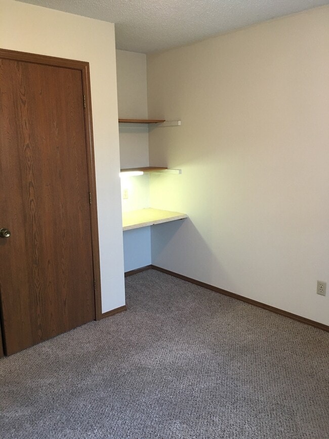Building Photo - Parkview - 1026 Osage