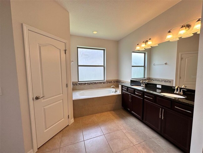 Building Photo - 12073 Alder Branch Loop