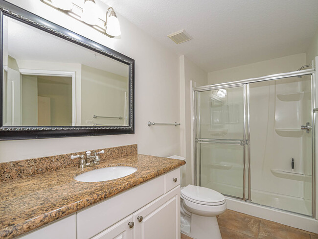 Building Photo - 5060 Fairways Cir