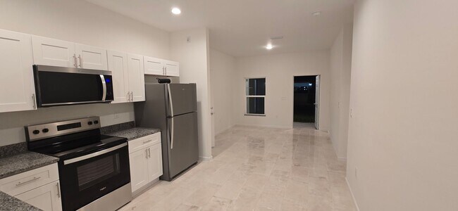 Building Photo - Brand New, 2/2/1 Single Family Home-Great ...