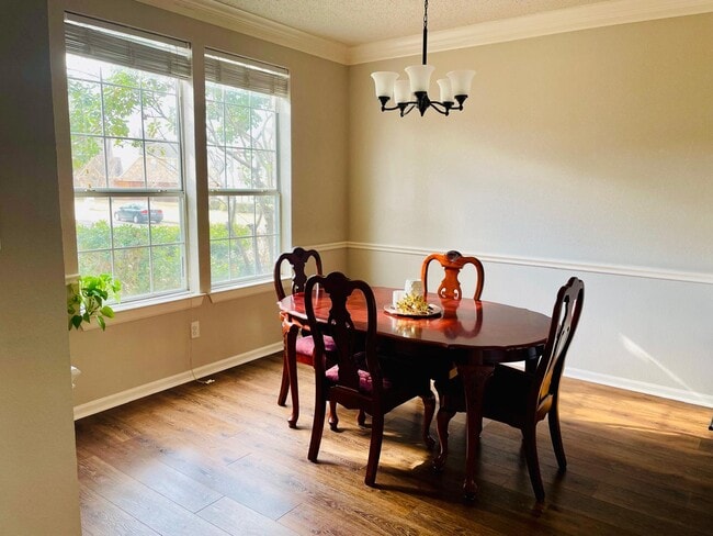 Building Photo - 4301 Lavaca Dr