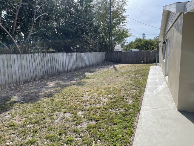 Building Photo - 6185 Deming Ave