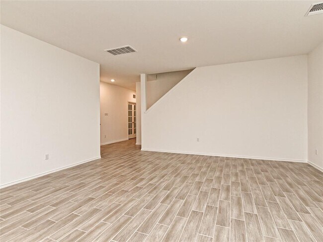 Building Photo - 1625 Holly Lk Dr