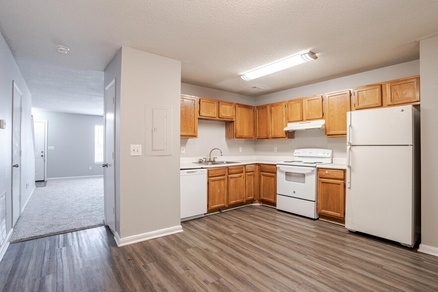 Building Photo - Brookside Pointe Apartments