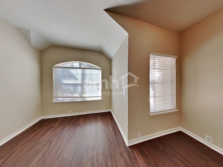 Building Photo - 3203 Farrel Hill St