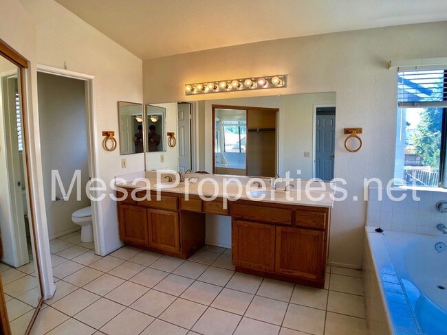 Building Photo - 3741 Old Archibald Ranch Rd