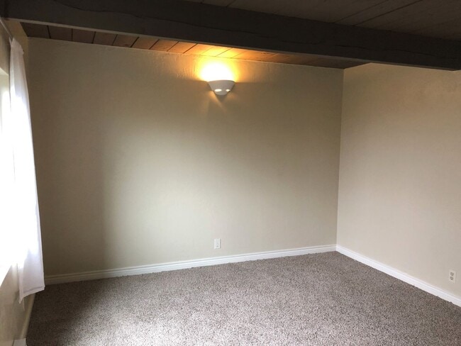 Building Photo - 3494on