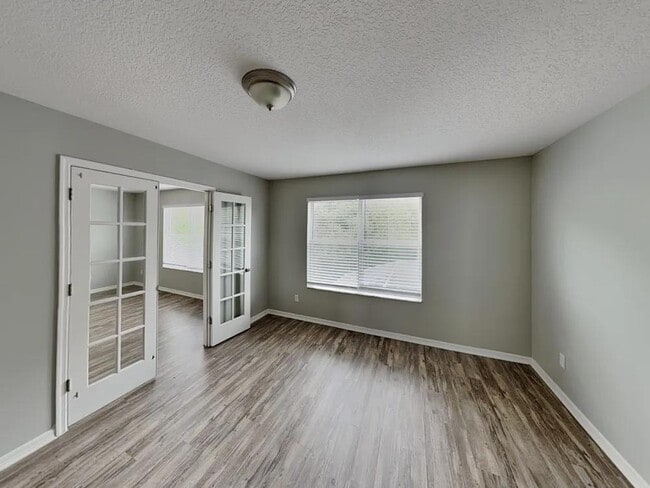 Building Photo - 5067 Hook Hollow Cir