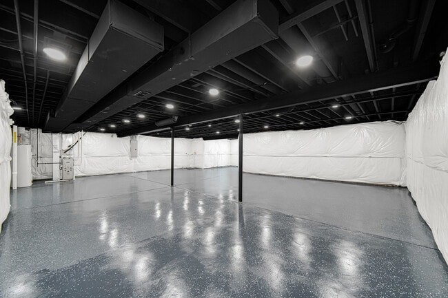 Building Photo - 14905 McCarthy Cir