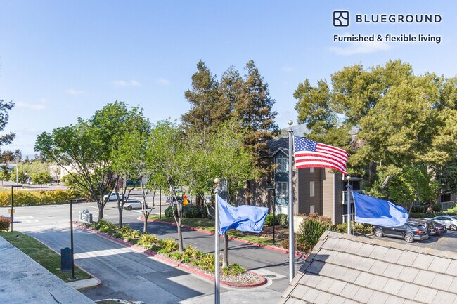 Building Photo - 440 Dixon Landing Rd