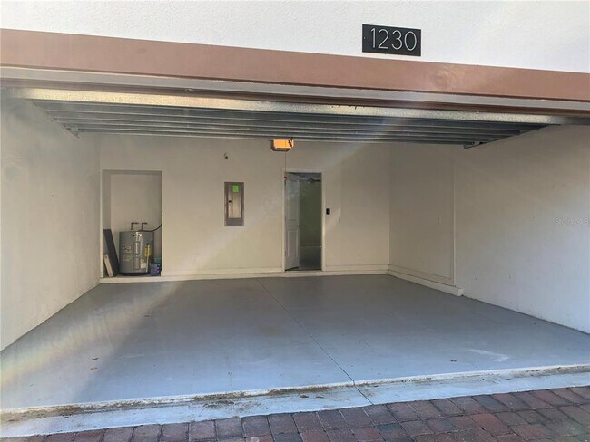 Building Photo - 1230 Sandwedge St