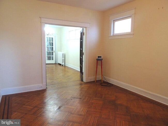 Building Photo - 1465 Girard St NW