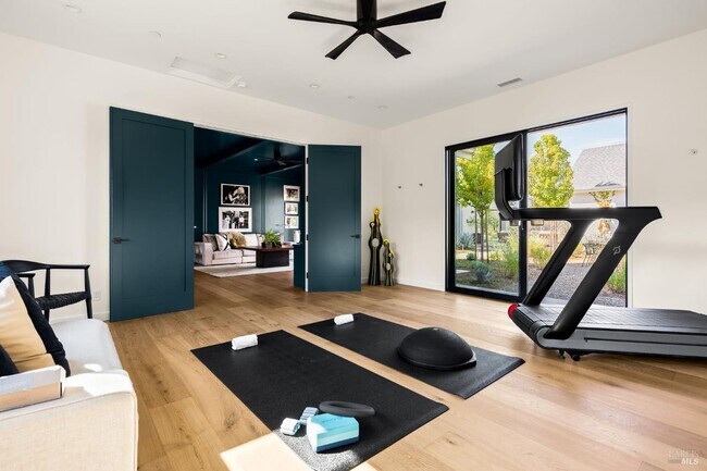 Building Photo - 987 Mark West Springs Rd