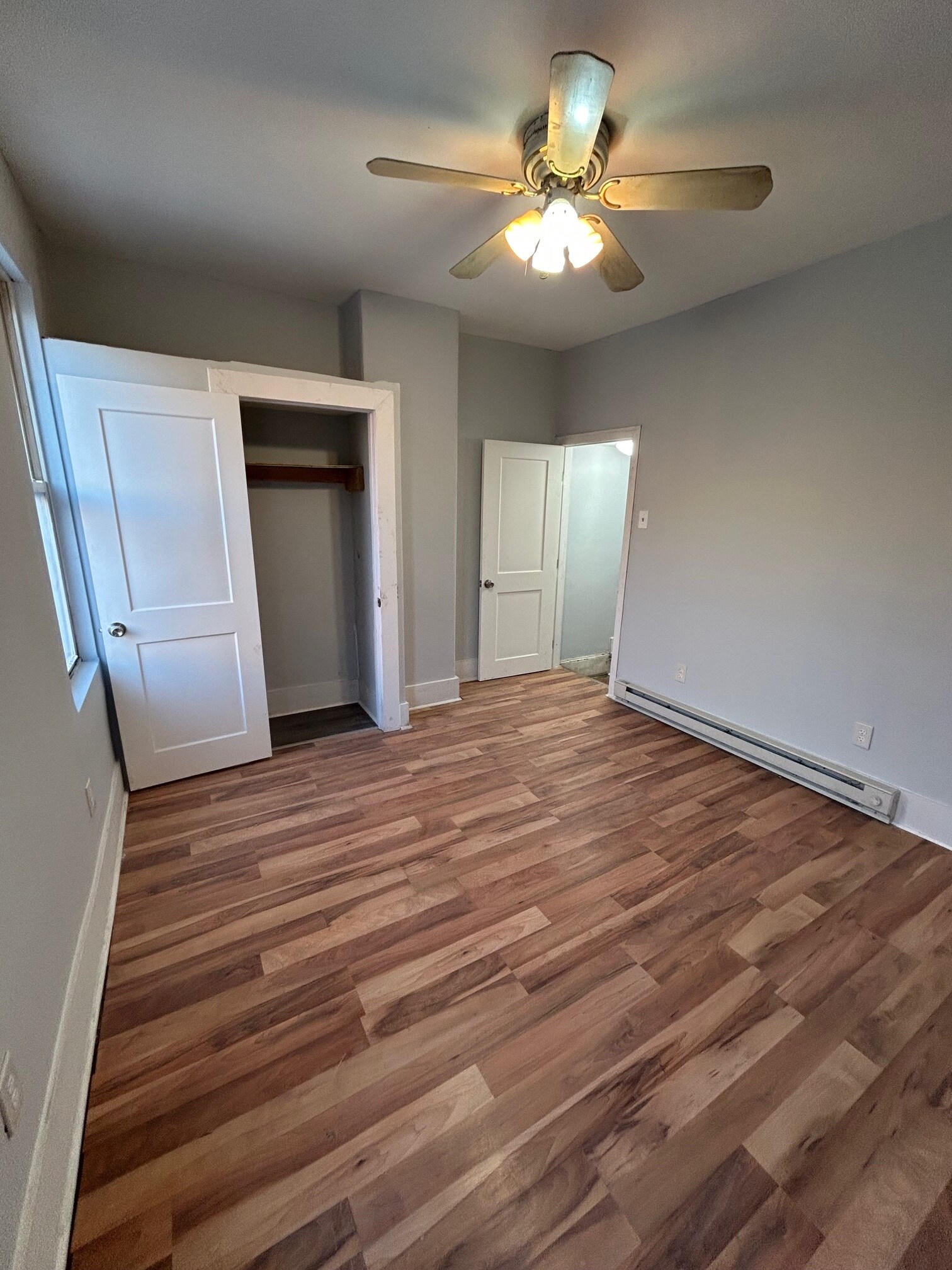 Building Photo - 2728 W Oakdale St